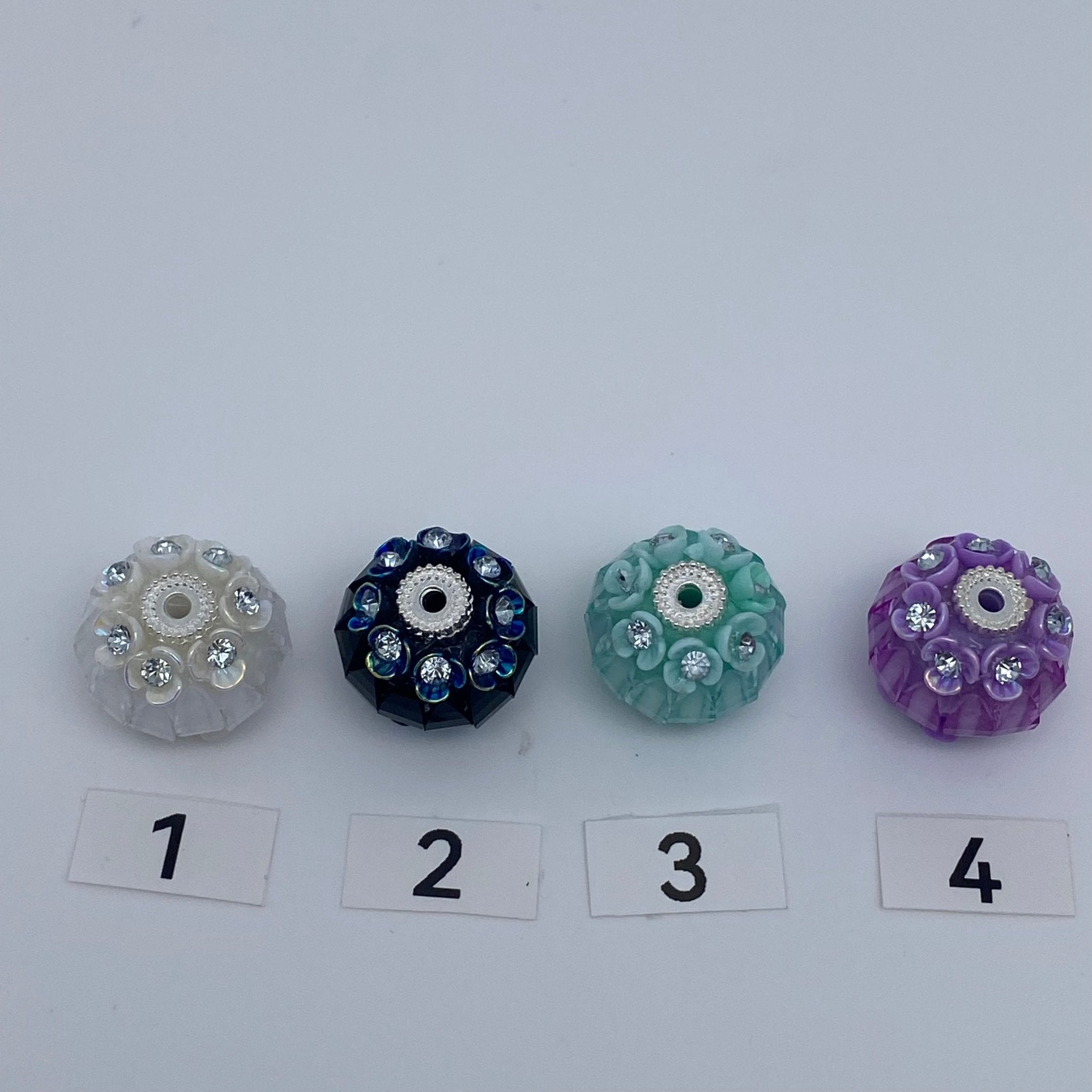 310.round fancy - Romo bead